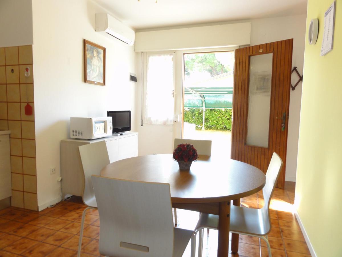 Villa Palma - Appartamenti Bibione Bagian luar foto