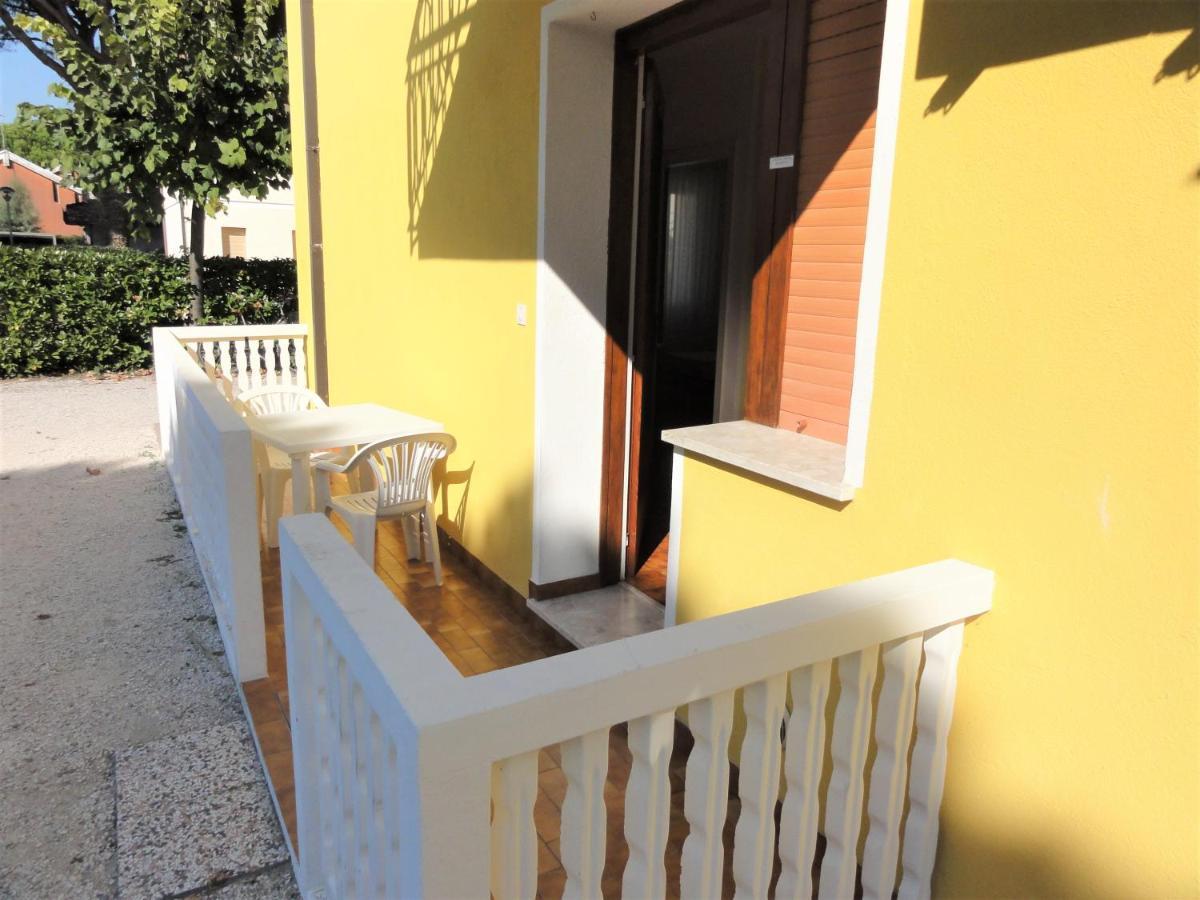 Villa Palma - Appartamenti Bibione Bagian luar foto
