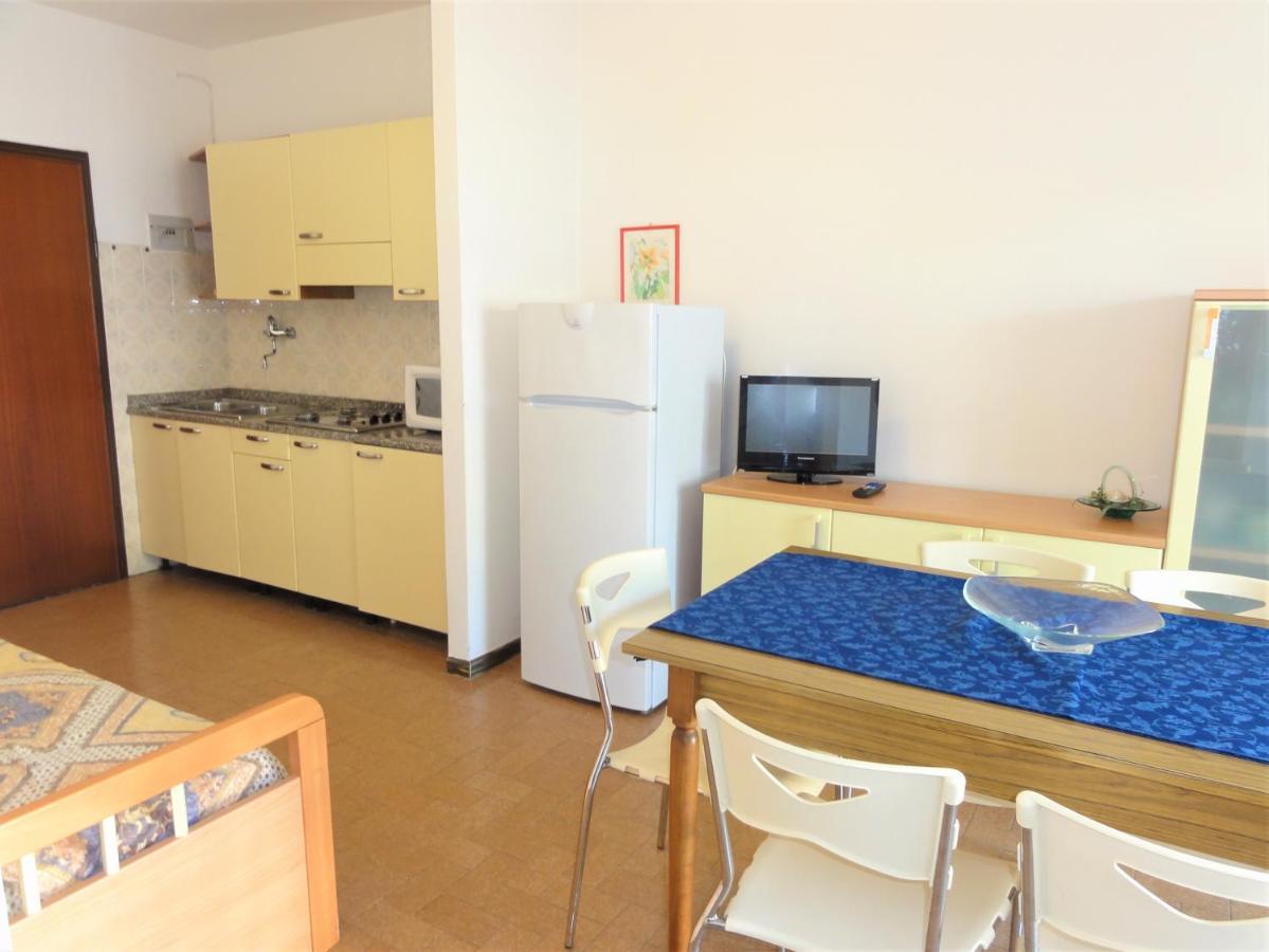 Villa Palma - Appartamenti Bibione Ruang foto